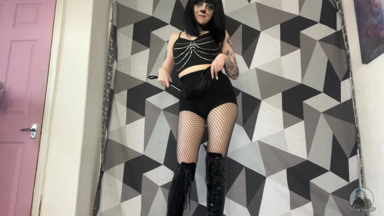 Alice Bean: My Fart Bitch