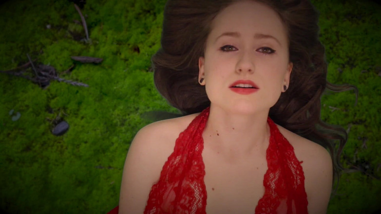 Lizzie Love: Piso del bosque, hermosa agonía