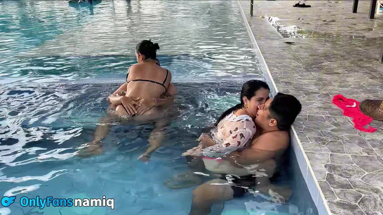 NamiQseiiin: În piscina părinților mei