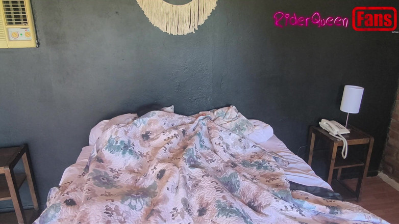 Riderqueen: BBW MILF Stepmom in Bed by Stepson - Full Video for...