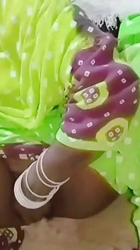 Fete fierbinți desi Pronita fac sex cu alt bărbat