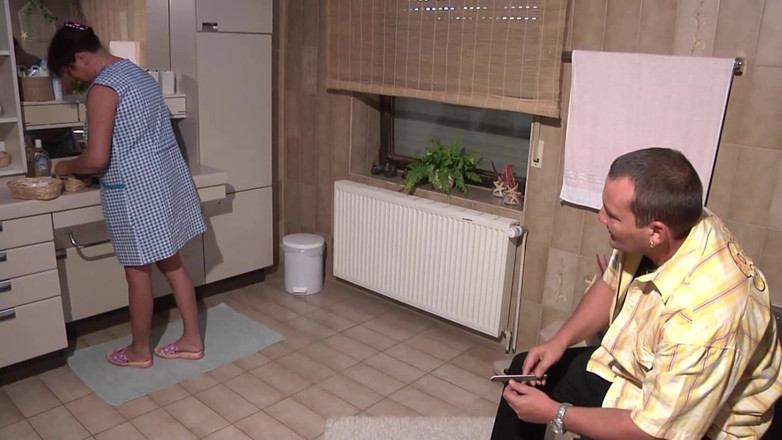 German Porn: Milf e mogli bollenti che scopano e succhino compilation tedesca