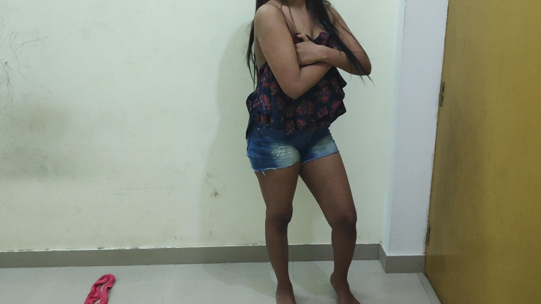Alia Advani: Alia, 18 ans, fantasme privé après les cours