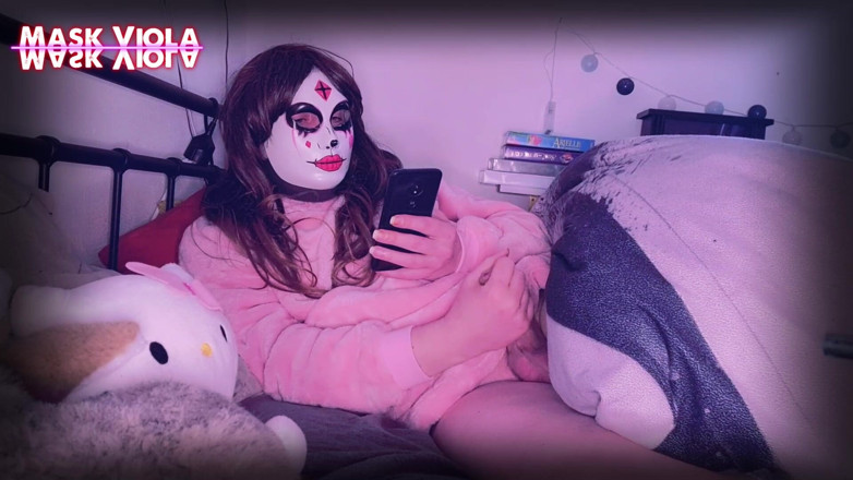 Mask Viola: Point de vue - Tu me regardes me faire le coup...