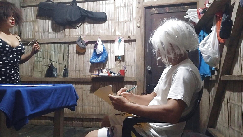 Martin13: 继母，我想感受你成熟阴道的花蜜