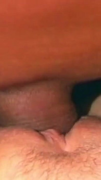 Fața unei gagici blonde picură de spermă după futai sălbatic
