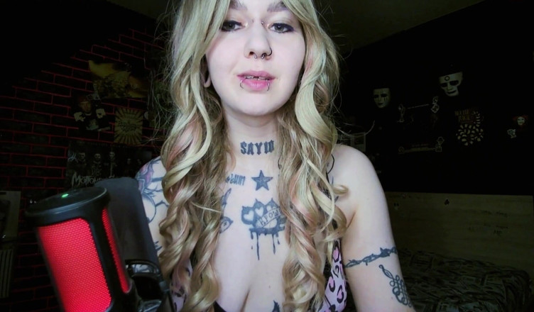 MessalinaHorror: Sexy alternativa rubia burlona