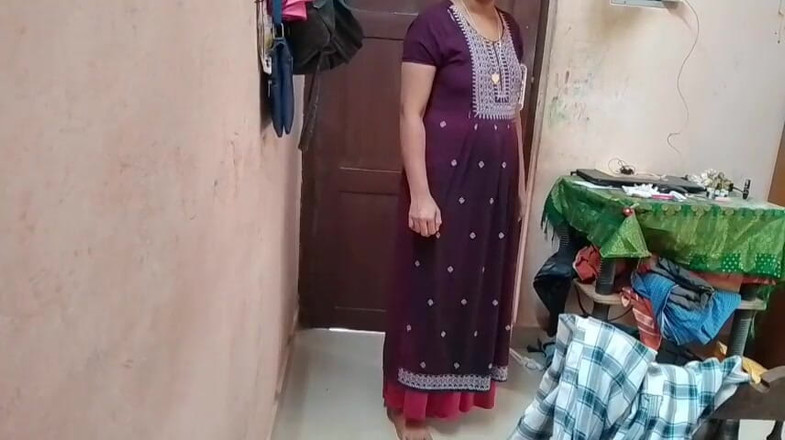 LEGSCOUPLE12: Malayali ehemann versucht, sex zu vertuschen