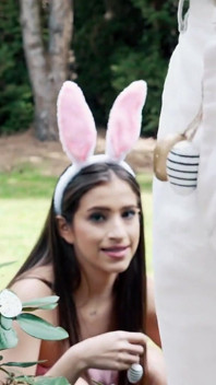 Egg Hunt - Stepsis Finds the Big Ones in Stepbrother's Pants