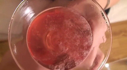 Femdom Austria: Fetishqueenルシッラあなたは非常に特別な食前酒を提供しました