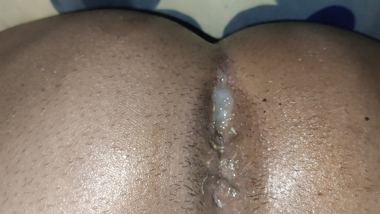 Small dick lover: Aku dientot habis-habisan sama temanku yang berusia 41 tahun