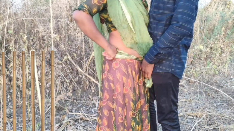 Fuckkkker: Köylü hizmetçinin ormanda anal seksi desi açık havada anal