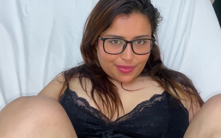 Mami Colombiana: Perverzní nevlastní teta s velkou a šťavnatou kundičkou šuká