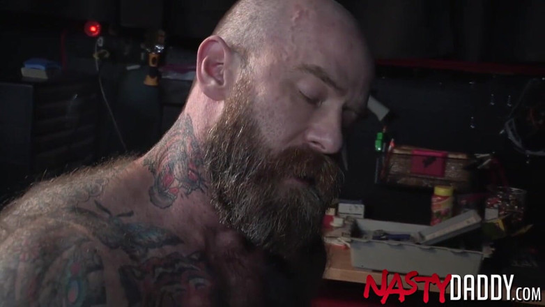 Nasty Daddy: NASTYDADDY - tanpa kondom keras dengan Jack Dixon dan Cougar Trent