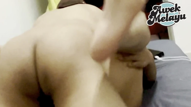 Lizzz melayu: Stepbrother Ejaculating in a Bontot Hole