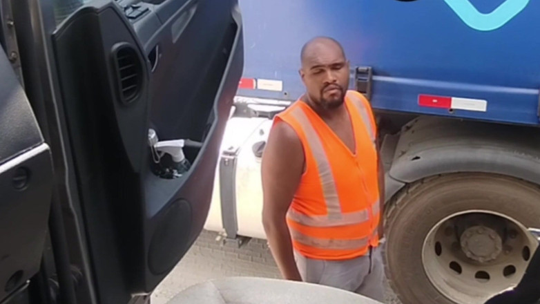 TheBlacKHunterr: Vor dem Beladen des LKW