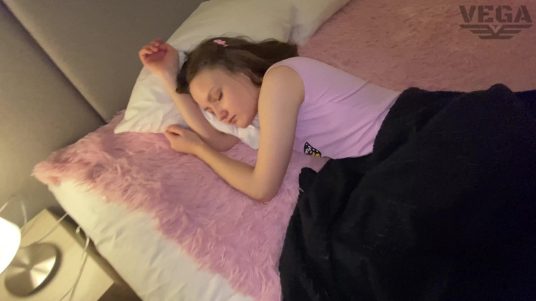 Vincent Vega: I woke up my stepdaughter by cum in her pussy