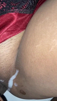 Ragazza tradisce il suo ragazzo scopato con la migliore amica