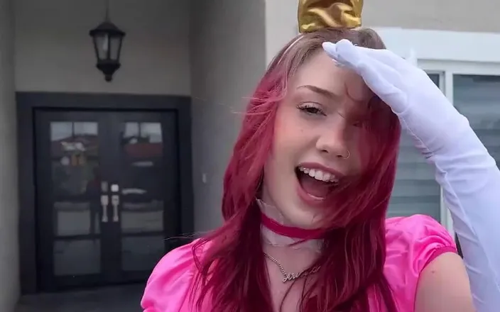 J-Mac: Maria Finally Gets the Big Booty Peach! Halloween Comes Early...