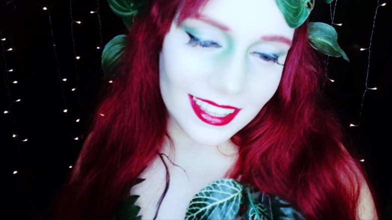 Scarlet Vixen: Poison Ivy - liefdevolle kusjes