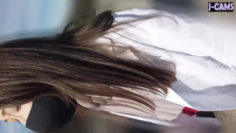 J-Cams: Ahli gizi seksi dengan lidah panjang ini menggodamu dengan perlahan-lahan...