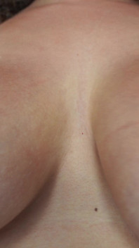 Diam-diam, lalu dientot sama belahan dada ibu tirinya sendiri