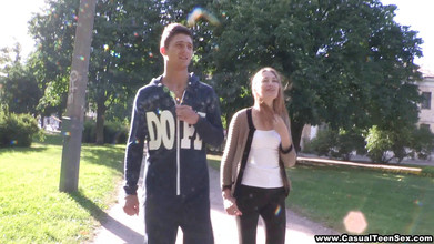 Casual Teen Sex: Seks kasual dengan remaja yang cantik