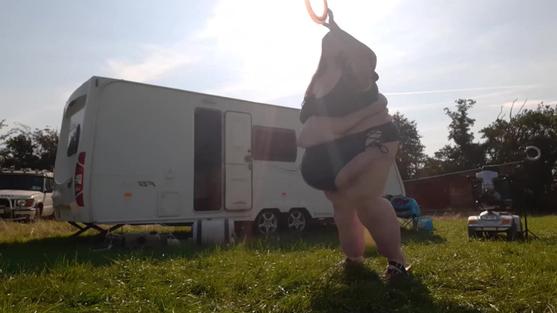 SSBBWLadyBrads: Outdoor games more fun