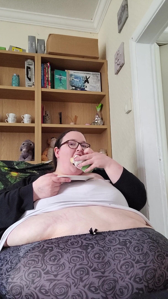SSBBWLadyBrads: Mmm 케이크
