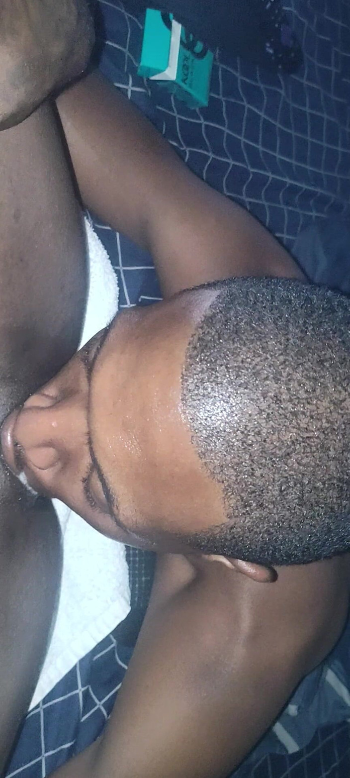 Monsterballbbc: Amcık yalıyor