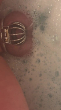 Pissen in Der Badewanne