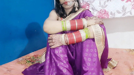 hotXriya: Desi bhabhi fingert in ihrer muschi, hardcore-sex mit dildo