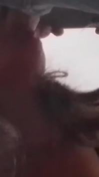 Felación rubia MILF con un gran semen en la boca