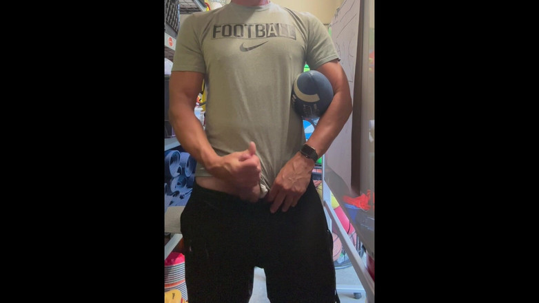 JockDad87: Alpha Stud Jockdad87 Menyemprotkan Banyak Sepak Bola