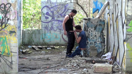 FIRST SEX EXPERIENCE WITH BOY: Філіпу пощастило трахнути член xxl гетеросексуального хлопця, крейсерська на відкритому повітрі