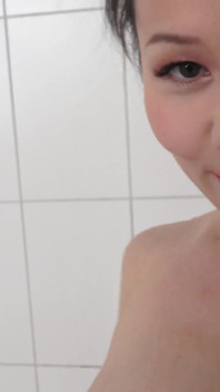 Uppfyller stygg amatör MILFs del #1 - amatörer inspelade - talade på tyska