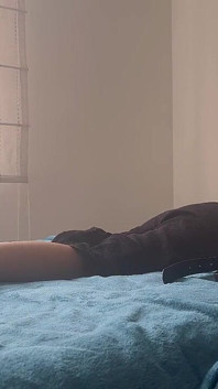 Она связала меня, а затем села лицом к лицу, чтобы испытать оргазм