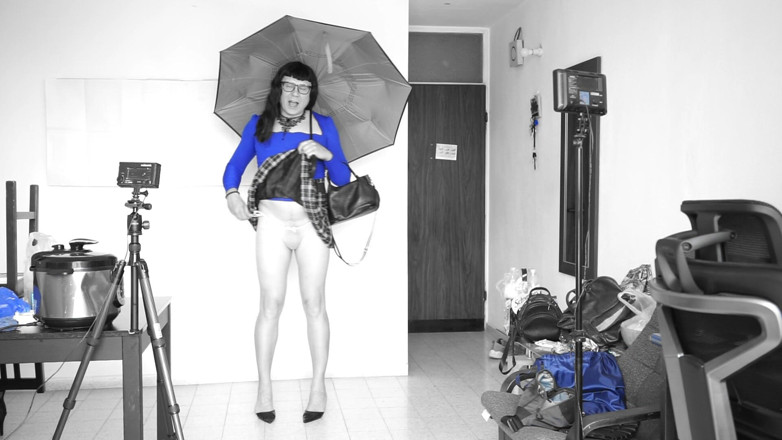 Voyager: Blue Boy Crossdressser