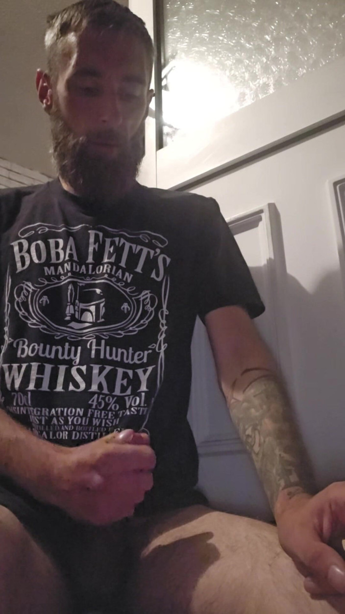 Smoking stoker: Großer schwanz wichst mit rauchenden fetisch, abspritzen