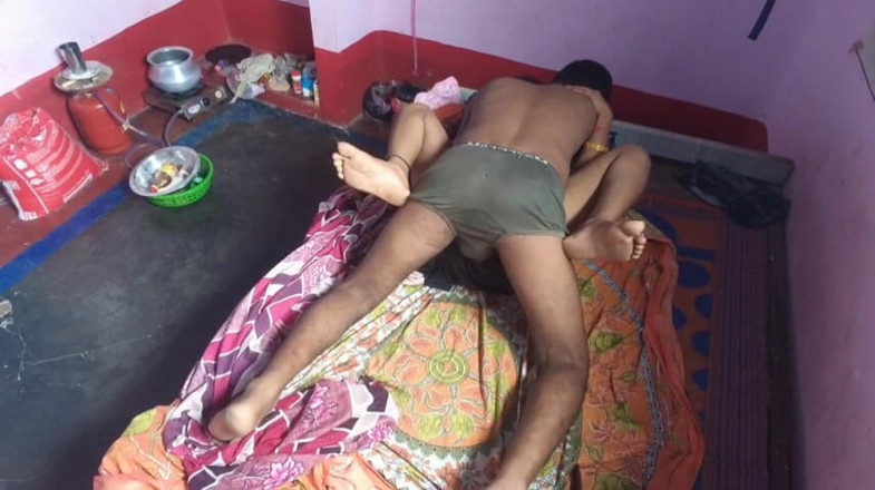 Sobha rani: Hindi Real Bhabhi Village Girl Hard Viral Video