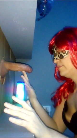 Sexoamateur: Gloryhole 2