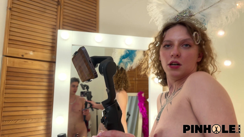 PinHole.XXX: Produser punya akses ke lubang pantat young star