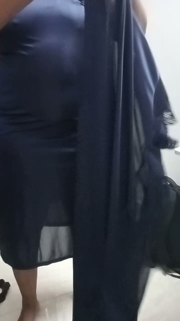 Benita sweety: للتصوير ترتدي فستانا جديدا