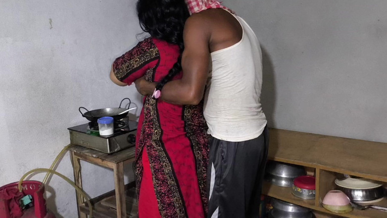 SAFI TV: My Step Aunty Was Cooking so I Hugged Her and...