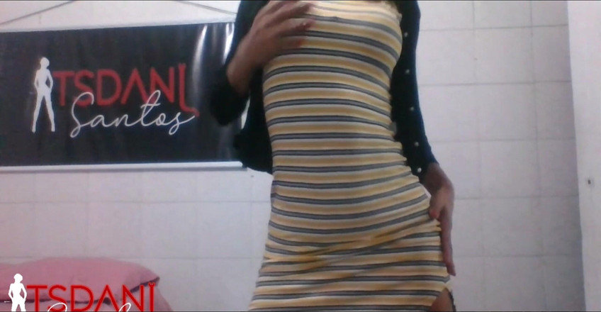 Tsdanisantos1: Sexy a svůdná Daniela Santos tančí a pak má orgasmus.