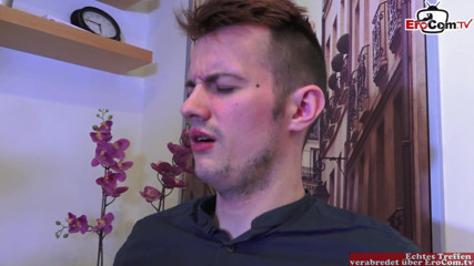 EroCom: Dominante MILF mit dicken titten benutzt einen jungen mann für...