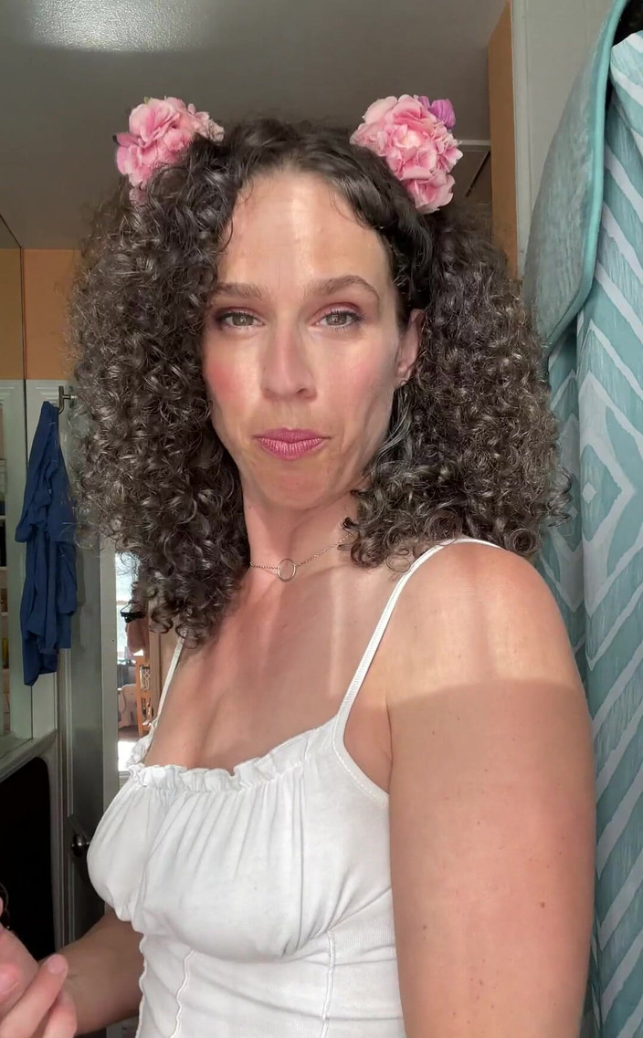 VibeWithMommy: お気に入りの性体位について語ります!