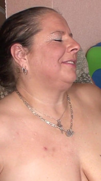 Cachonda despiadadamente saltando sobre una gran polla - 4