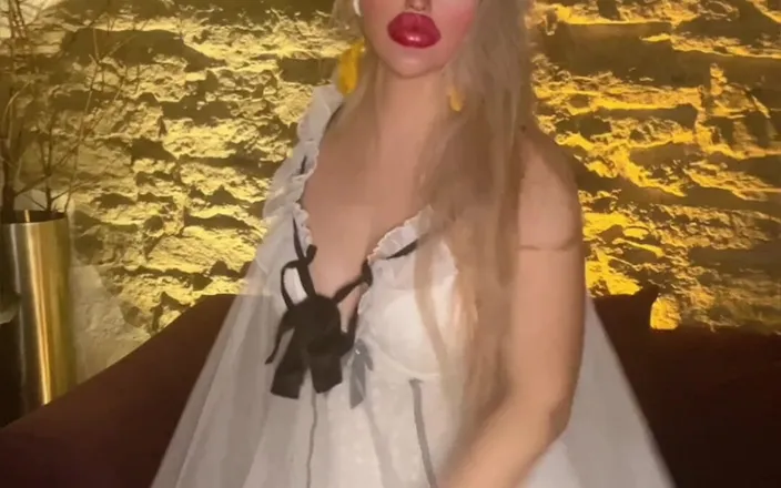FinDom Goaldigger: I Am the Goddess for the Fans