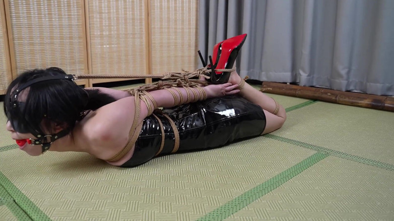 Aisan girl bondage: Xr44-bondage mit high heels, hogtie-bondage